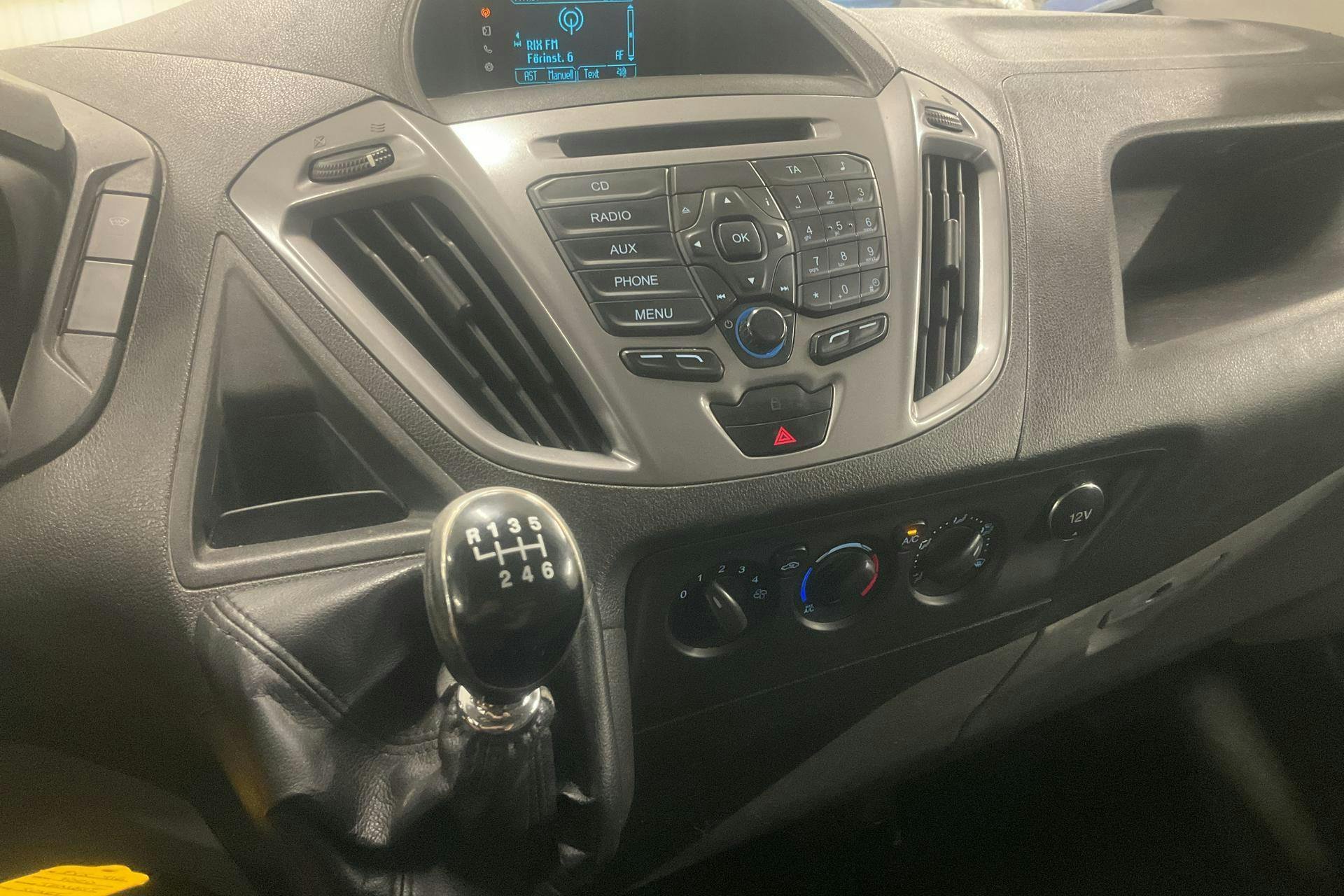 Vehicle Image 12