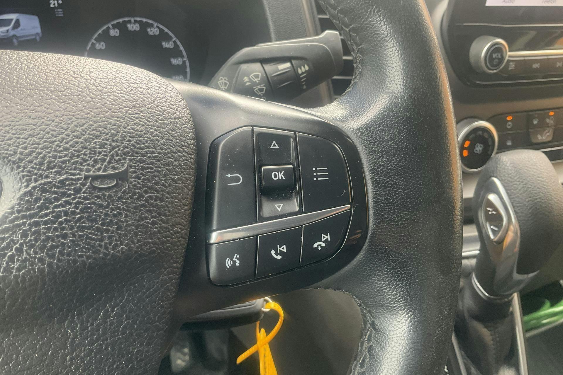 Vehicle Image 17