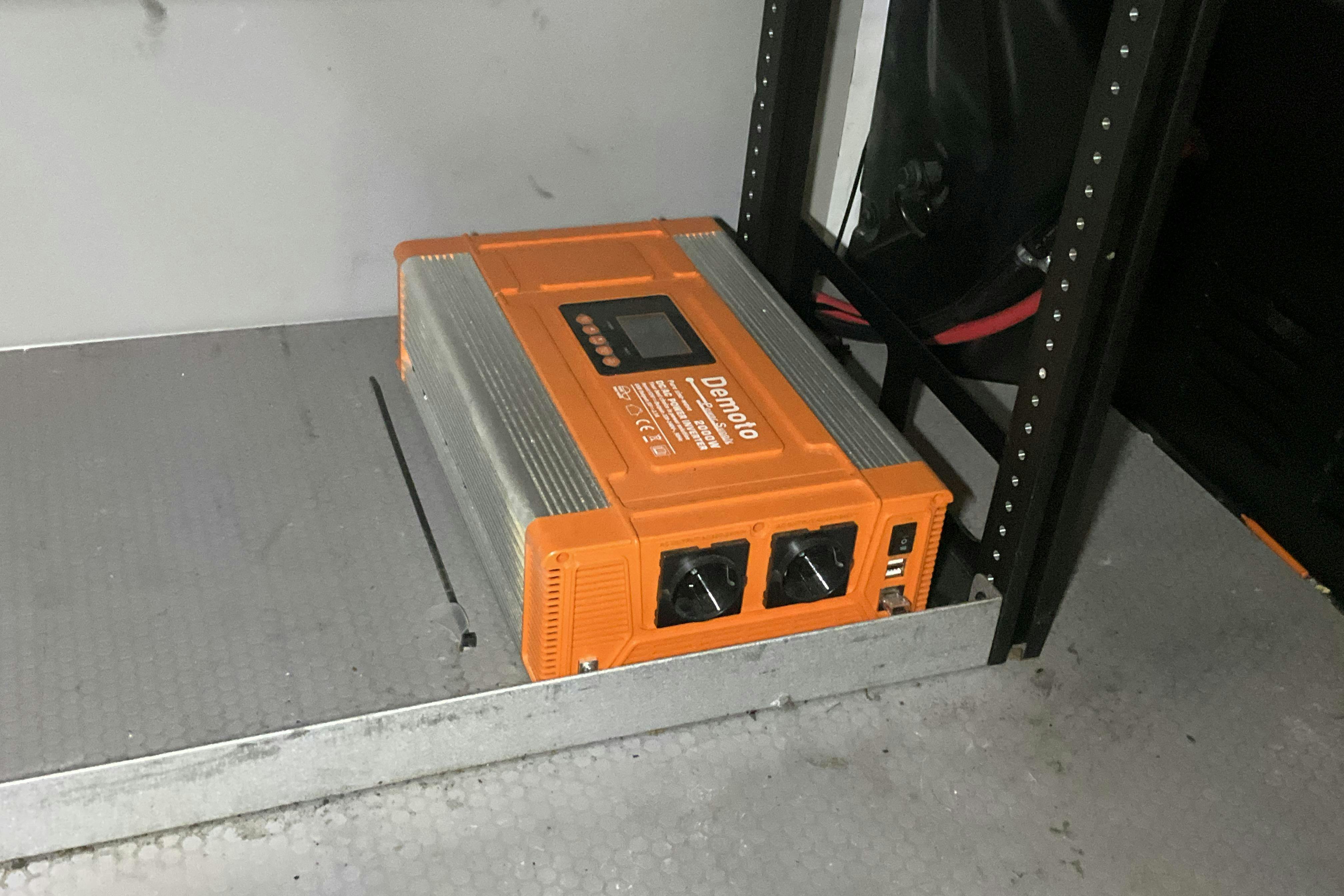 Vehicle Image 16