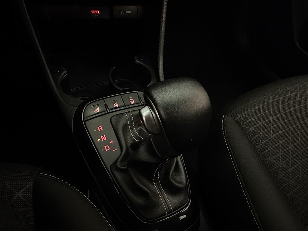 Vehicle Image 23