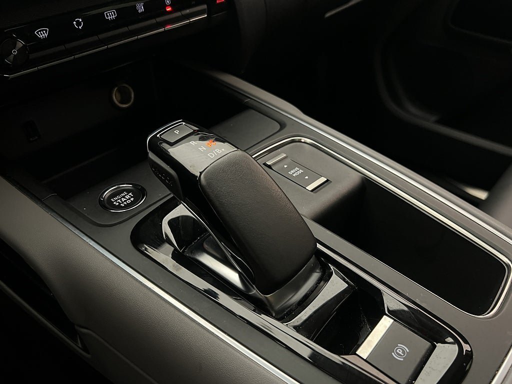Vehicle Image 28