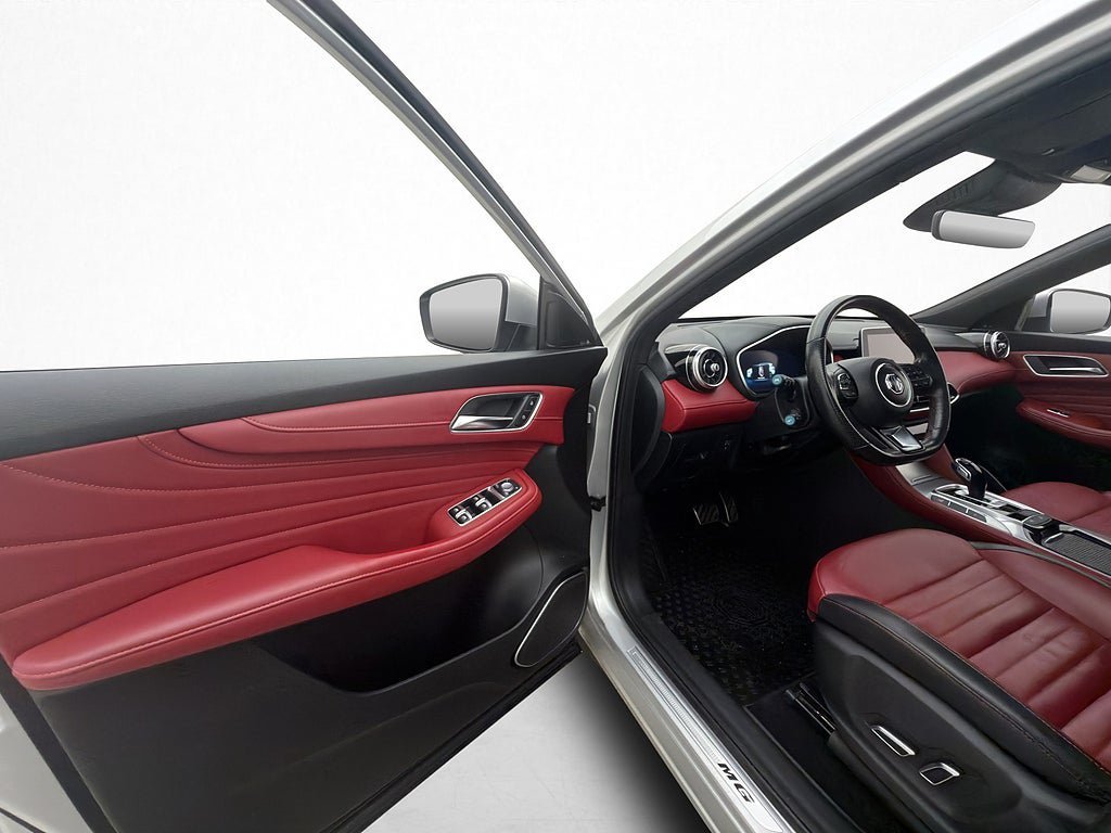 Vehicle Image 11