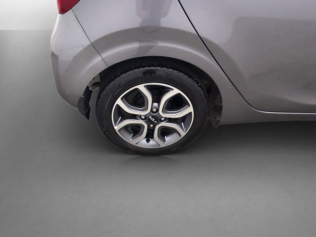 Vehicle Image 30