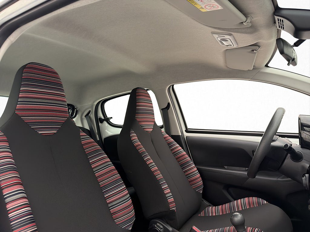 Vehicle Image 21