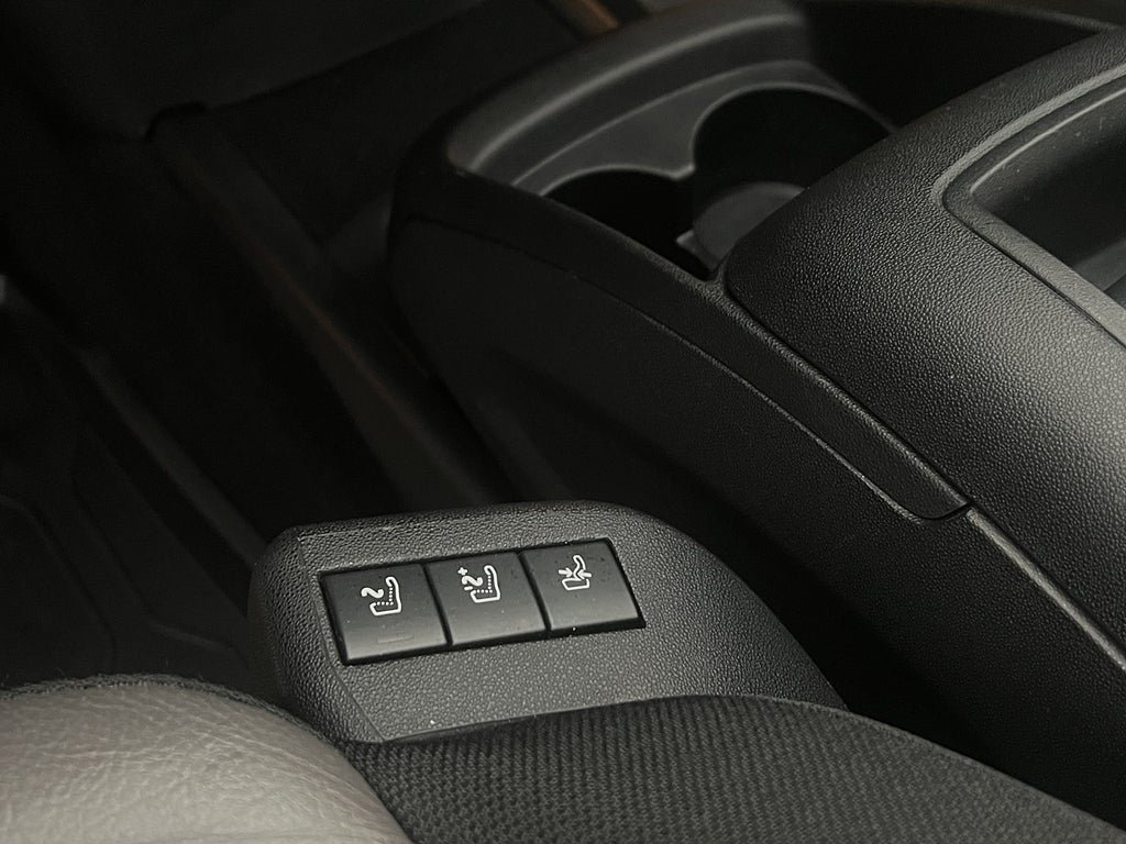 Vehicle Image 28