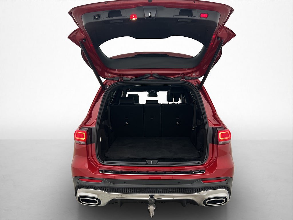 Vehicle Image 32