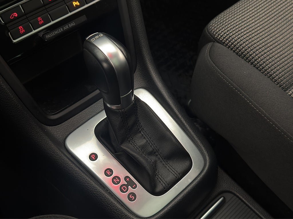 Vehicle Image 24