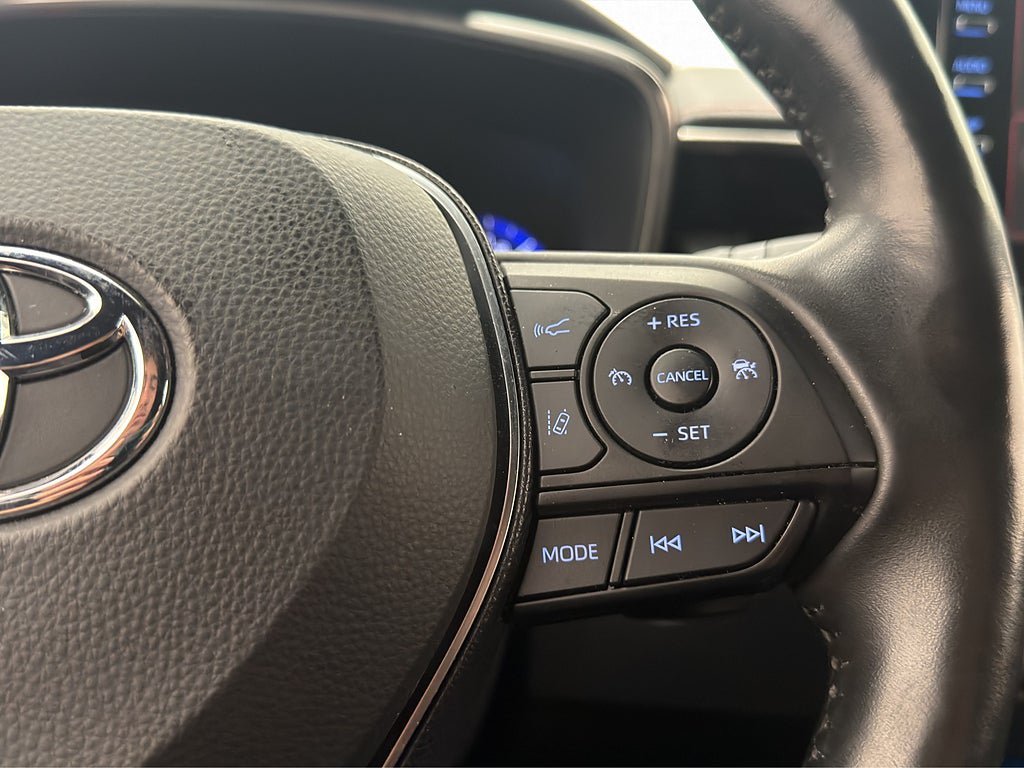 Vehicle Image 21