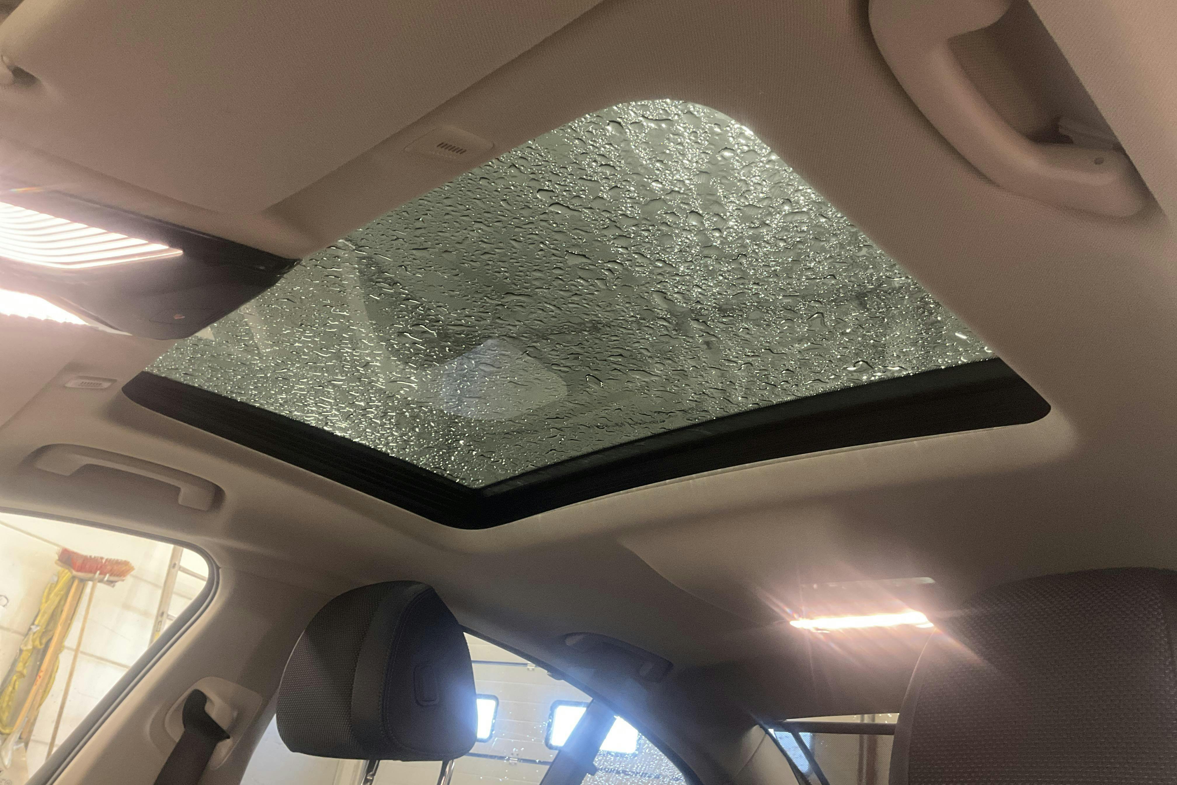 Vehicle Image 22