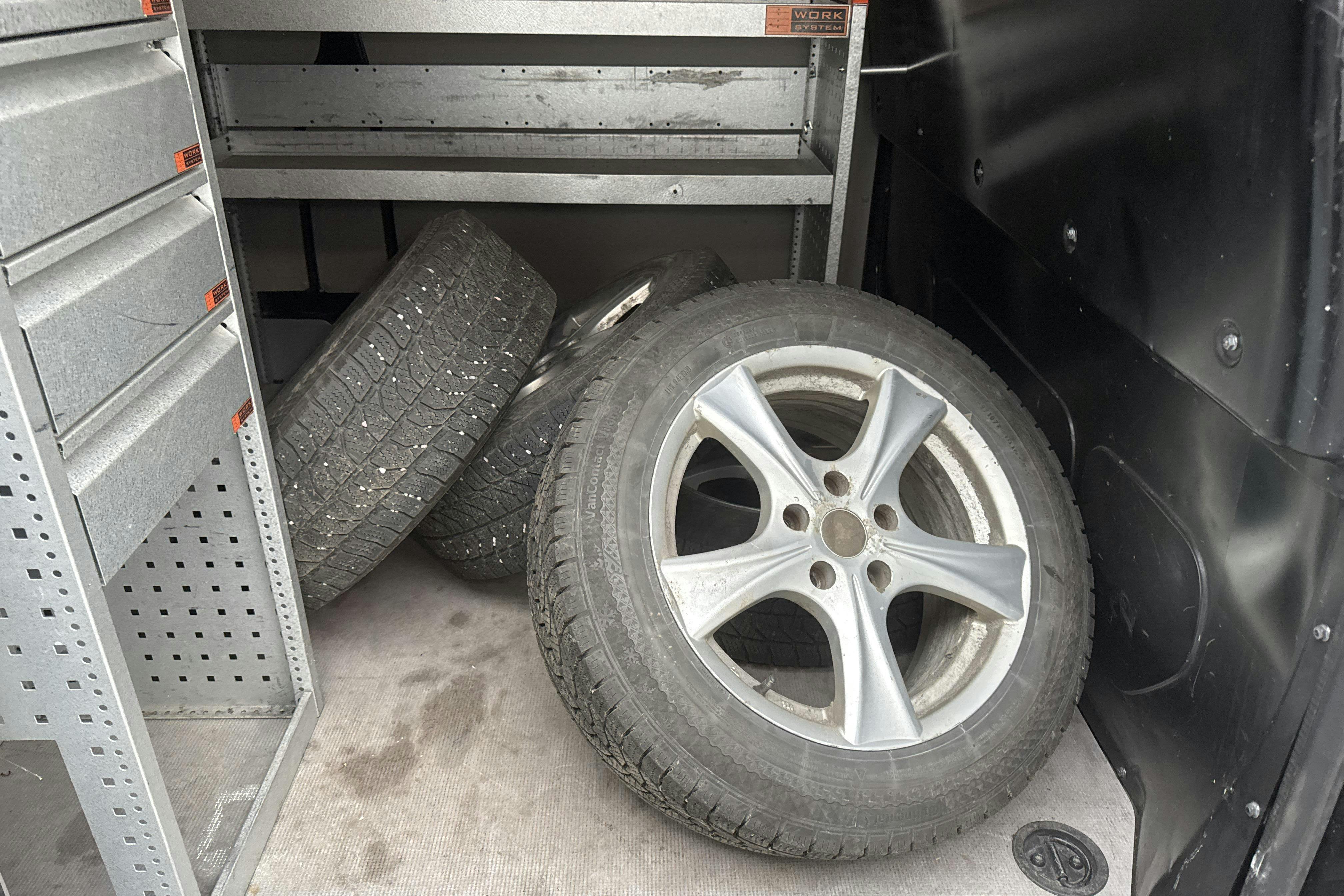 Vehicle Image 11