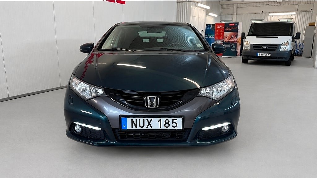 Vehicle Image 6