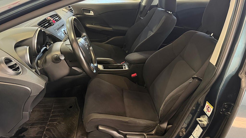 Vehicle Image 12