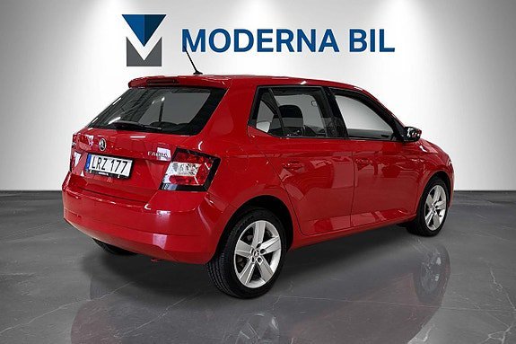 Vehicle Image 6