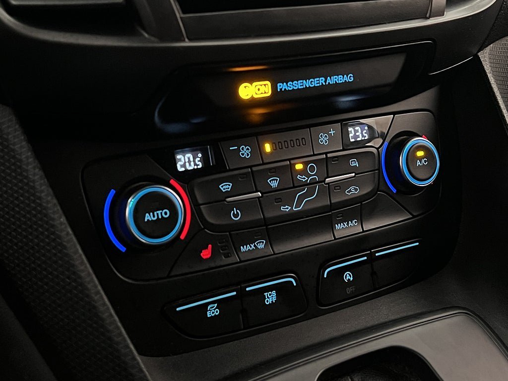 Vehicle Image 24