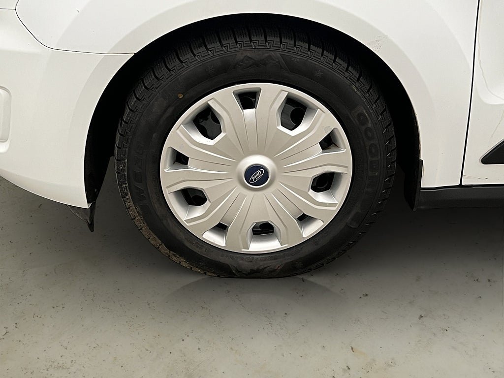 Vehicle Image 28