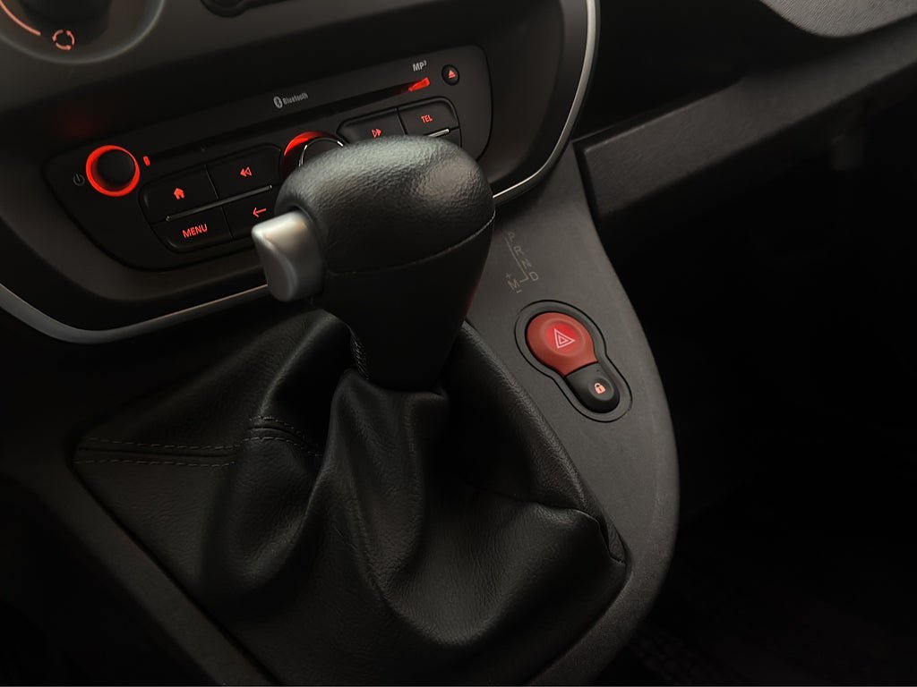 Vehicle Image 26
