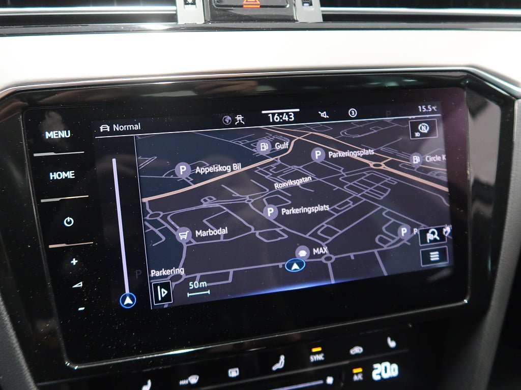 Vehicle Image 25