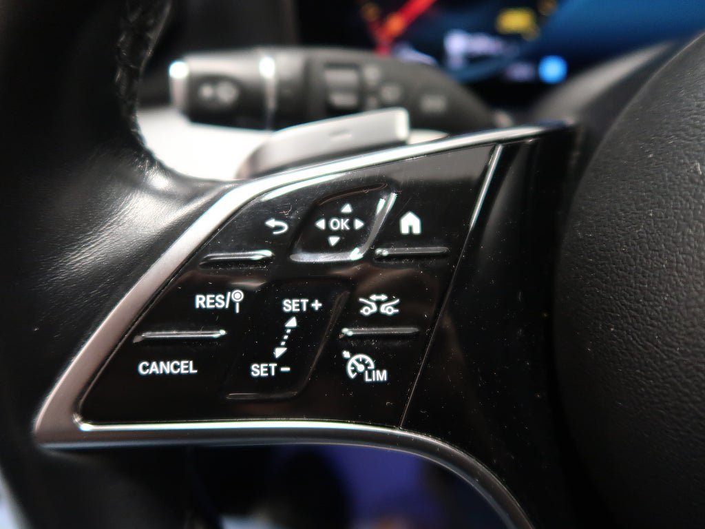 Vehicle Image 32