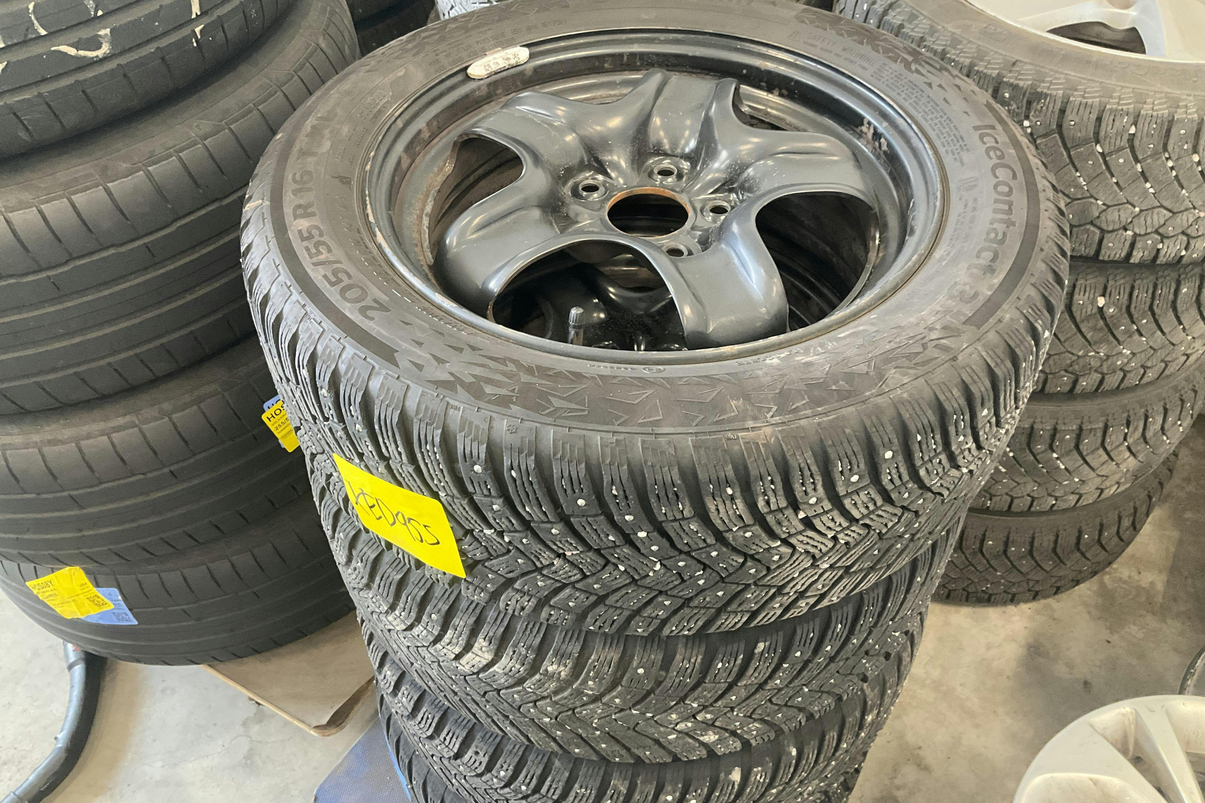 Vehicle Image 11