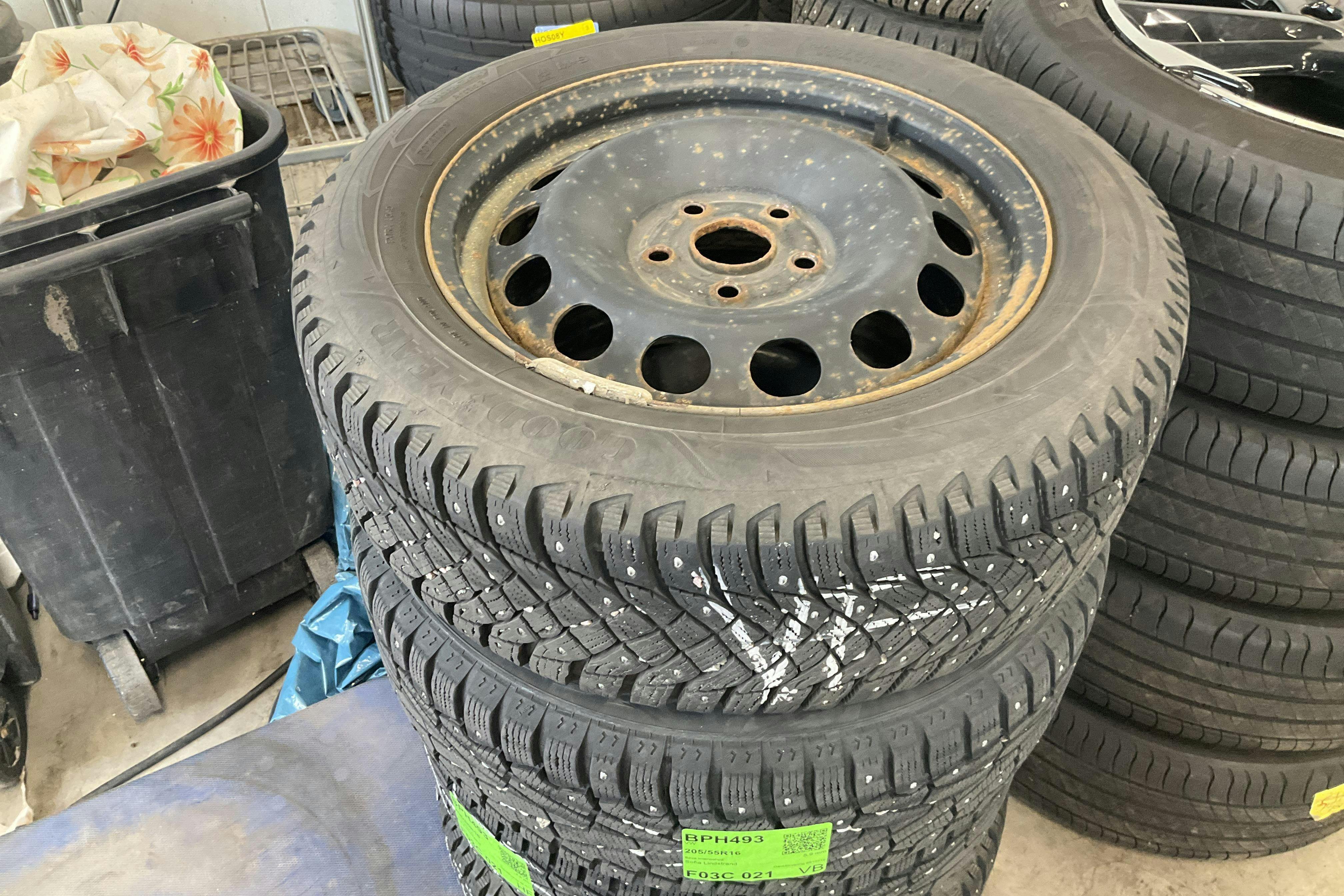Vehicle Image 13