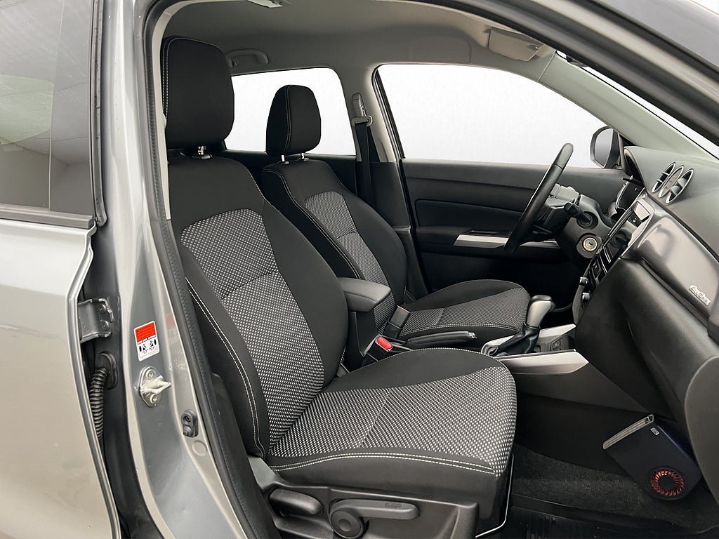 Vehicle Image 16