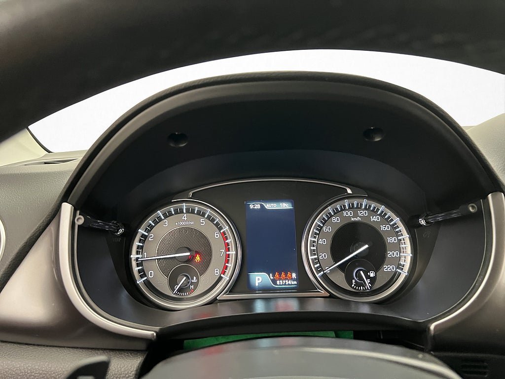 Vehicle Image 19