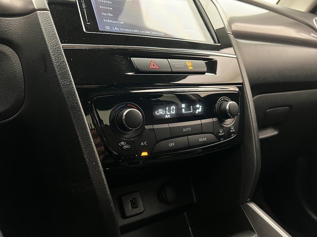 Vehicle Image 24