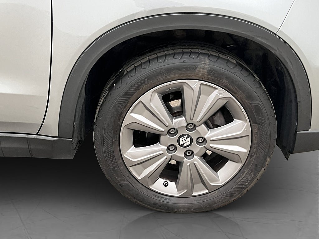Vehicle Image 30