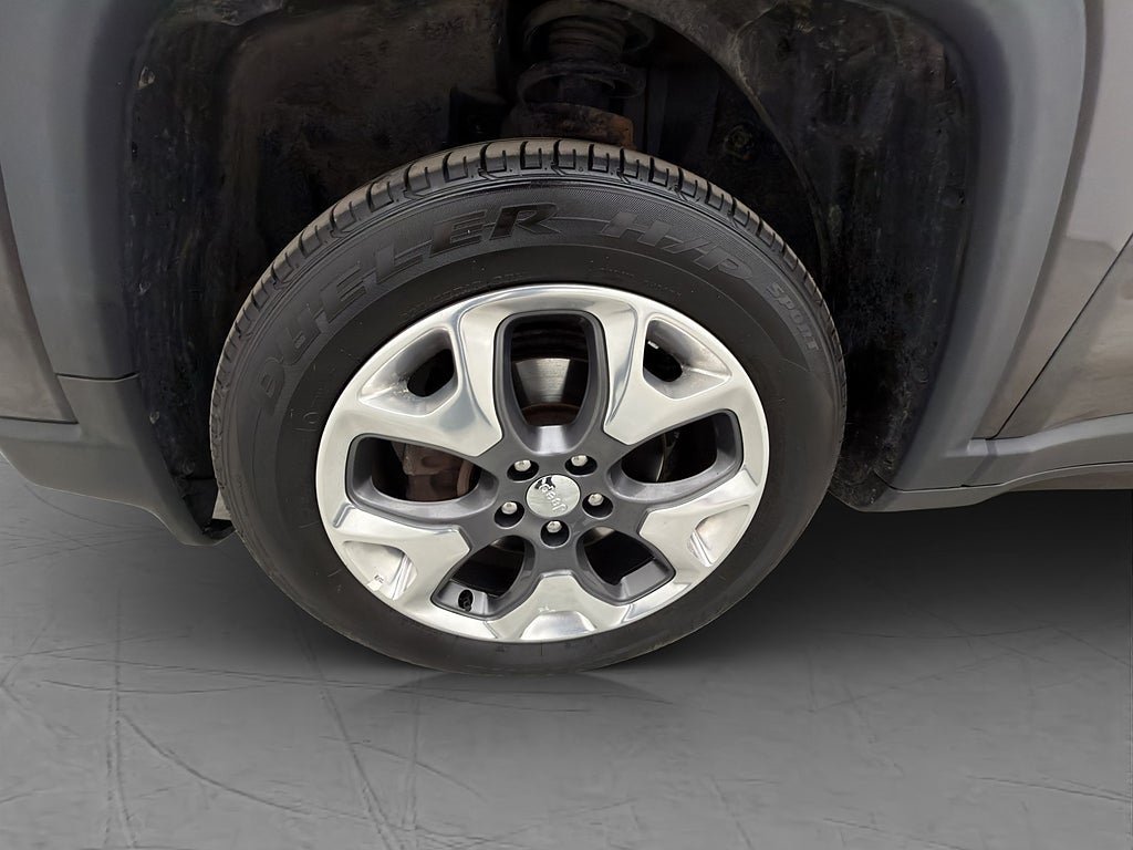 Vehicle Image 24