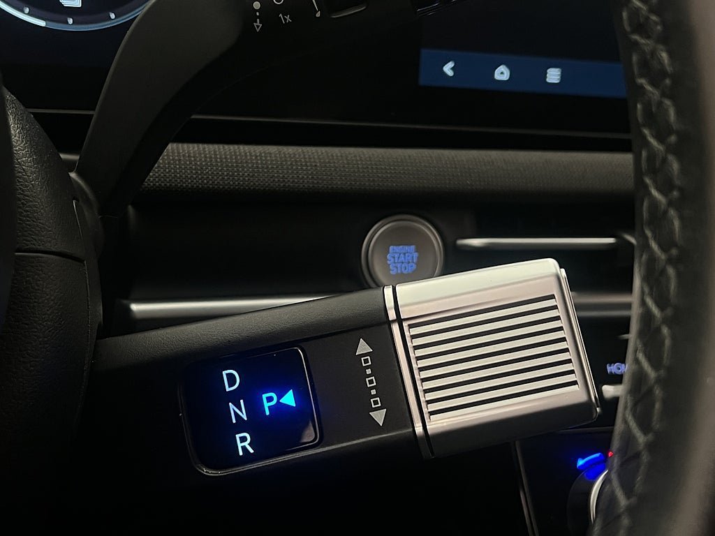Vehicle Image 32