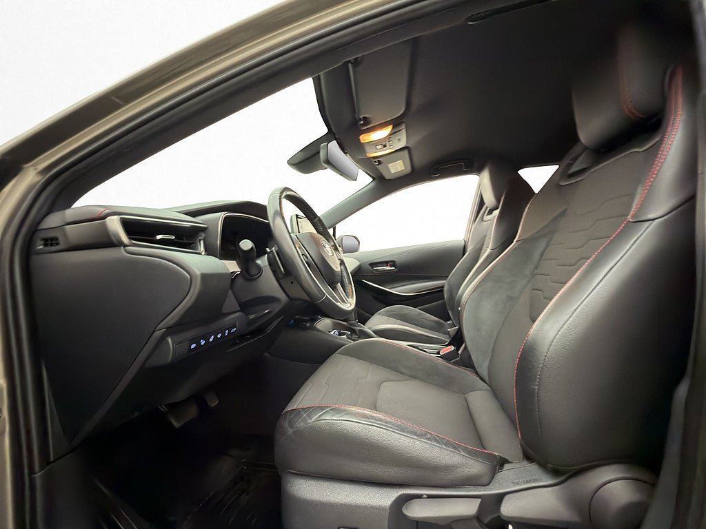 Vehicle Image 11