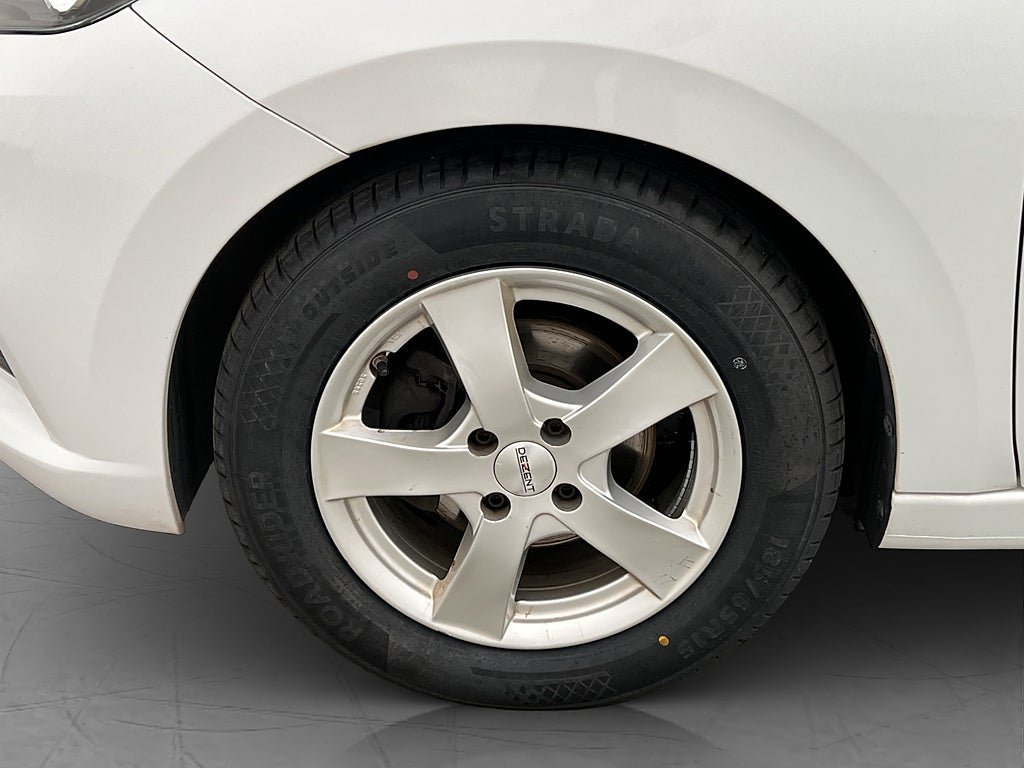 Vehicle Image 19