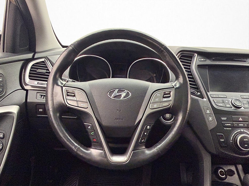 Vehicle Image 16