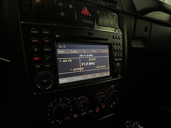 Vehicle Image 14