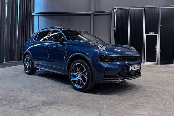Vehicle Image 8