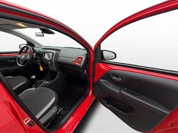 Vehicle Image 23