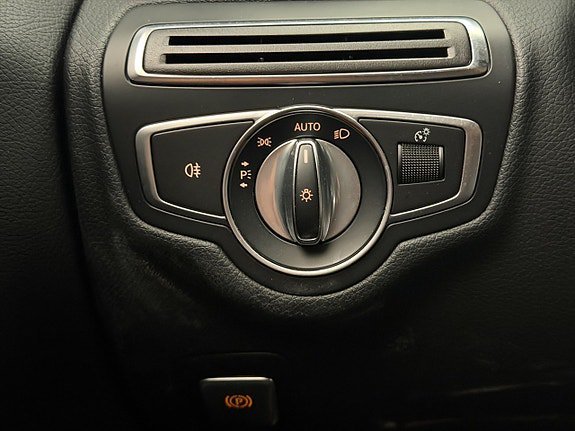 Vehicle Image 29