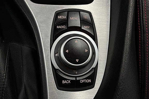 Vehicle Image 27
