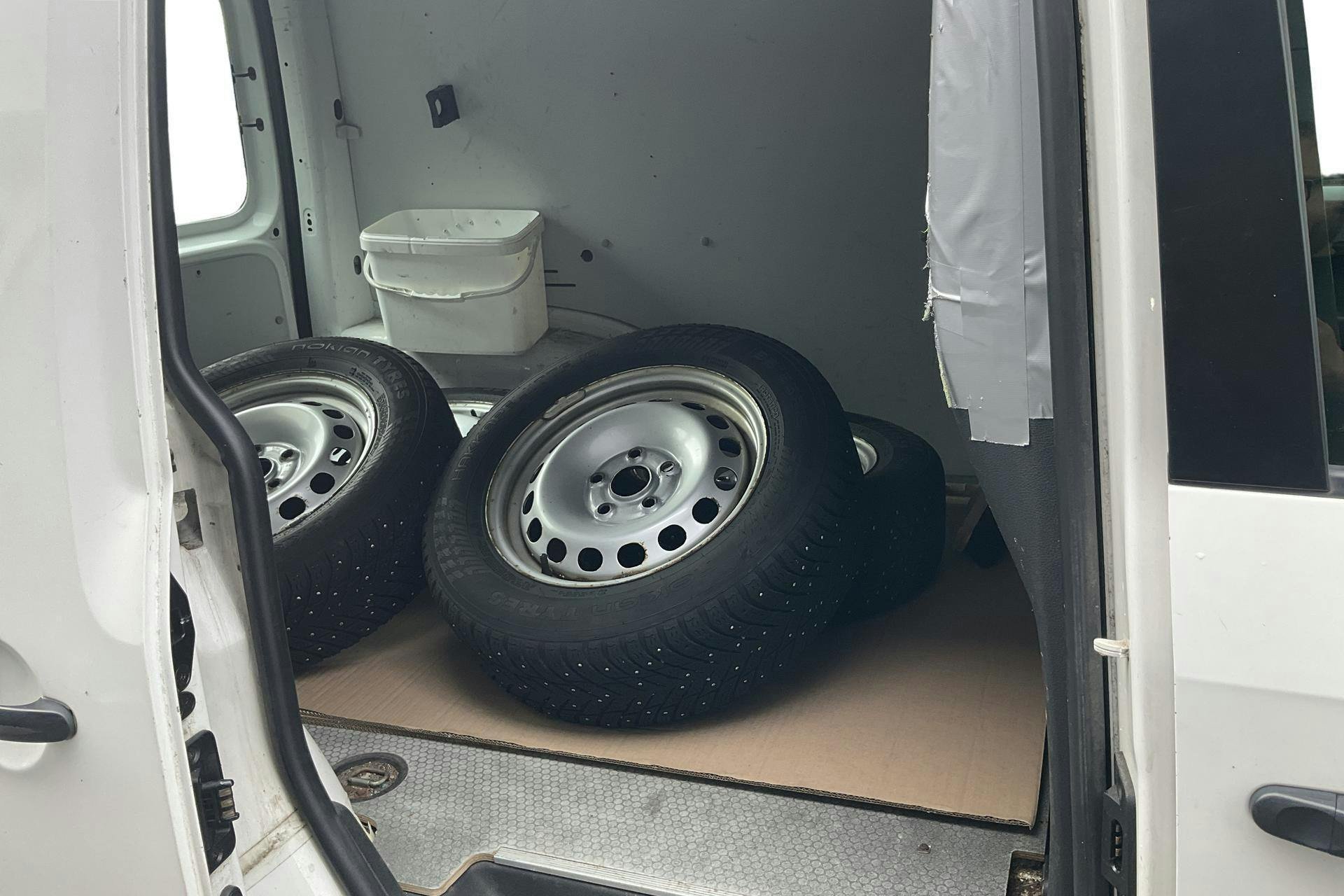 Vehicle Image 8