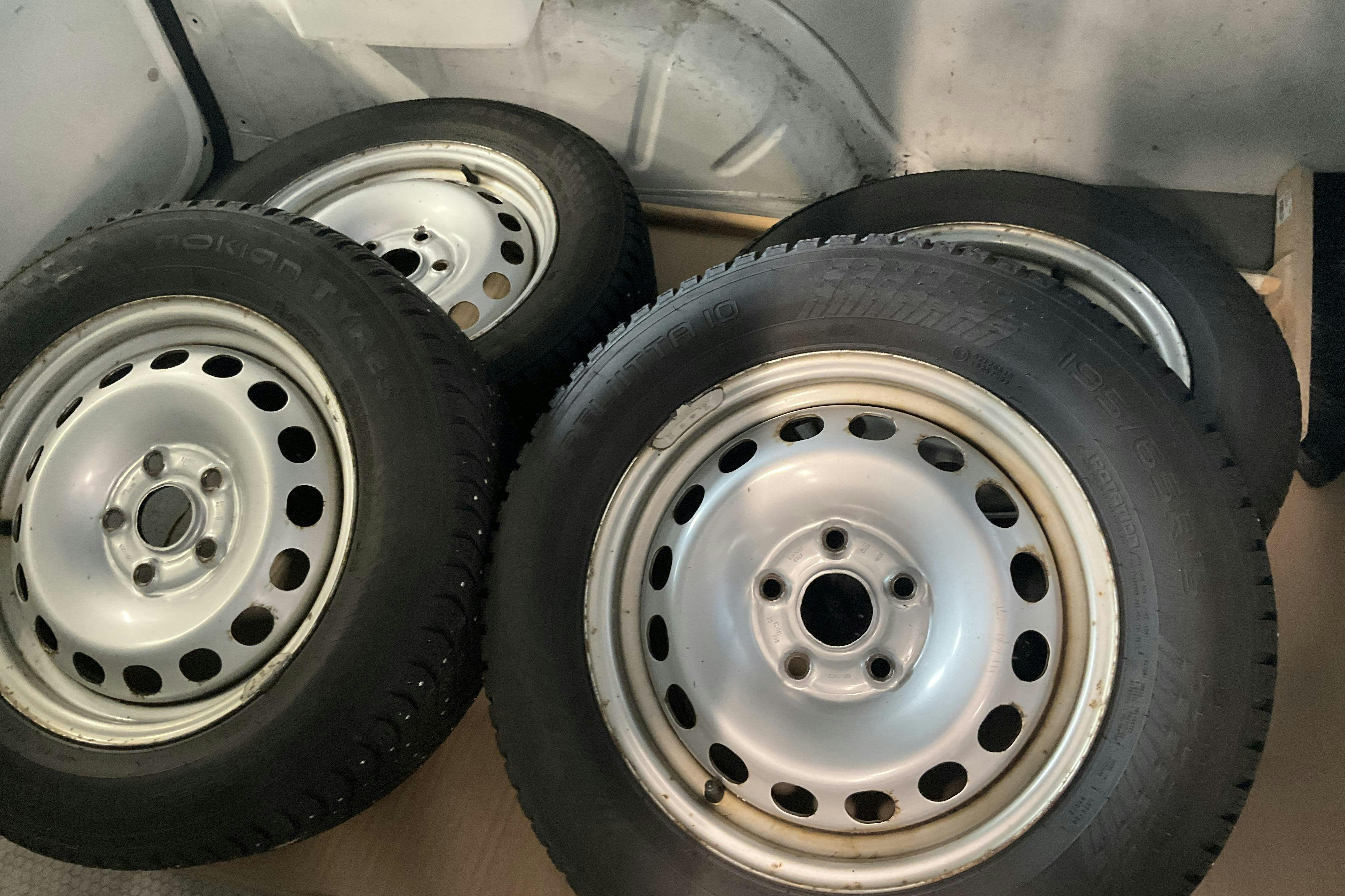 Vehicle Image 14