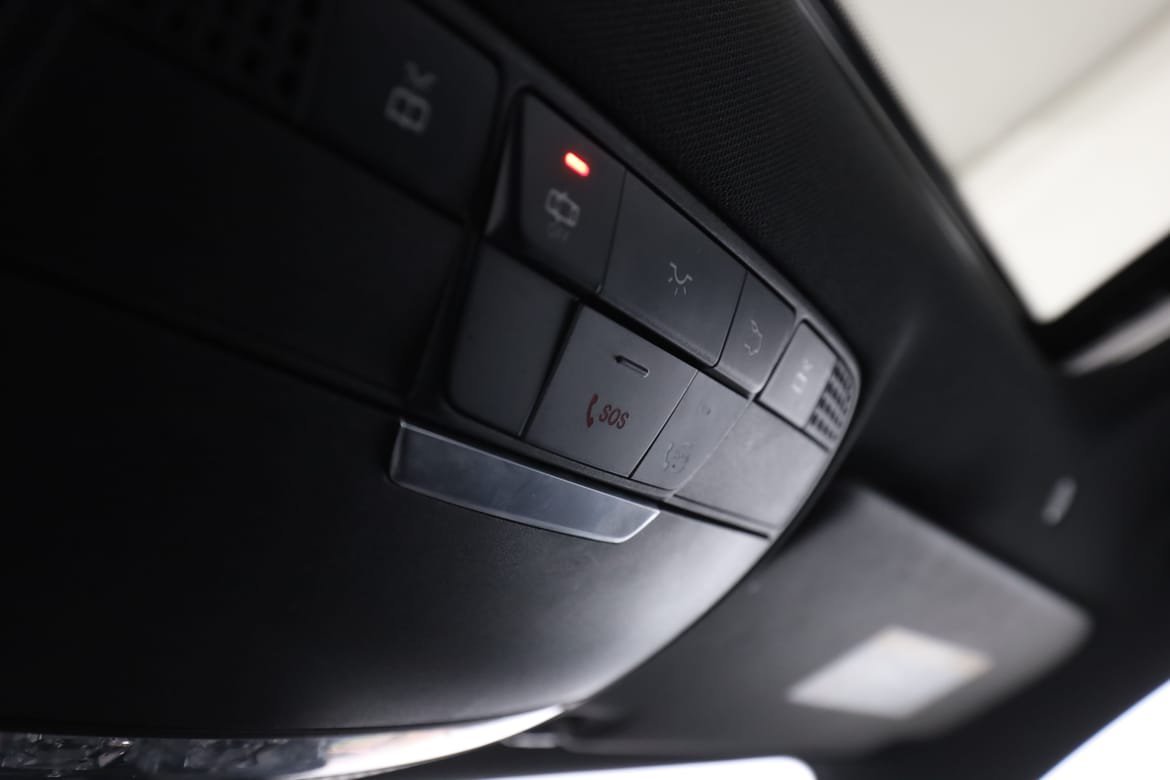 Vehicle Image 35