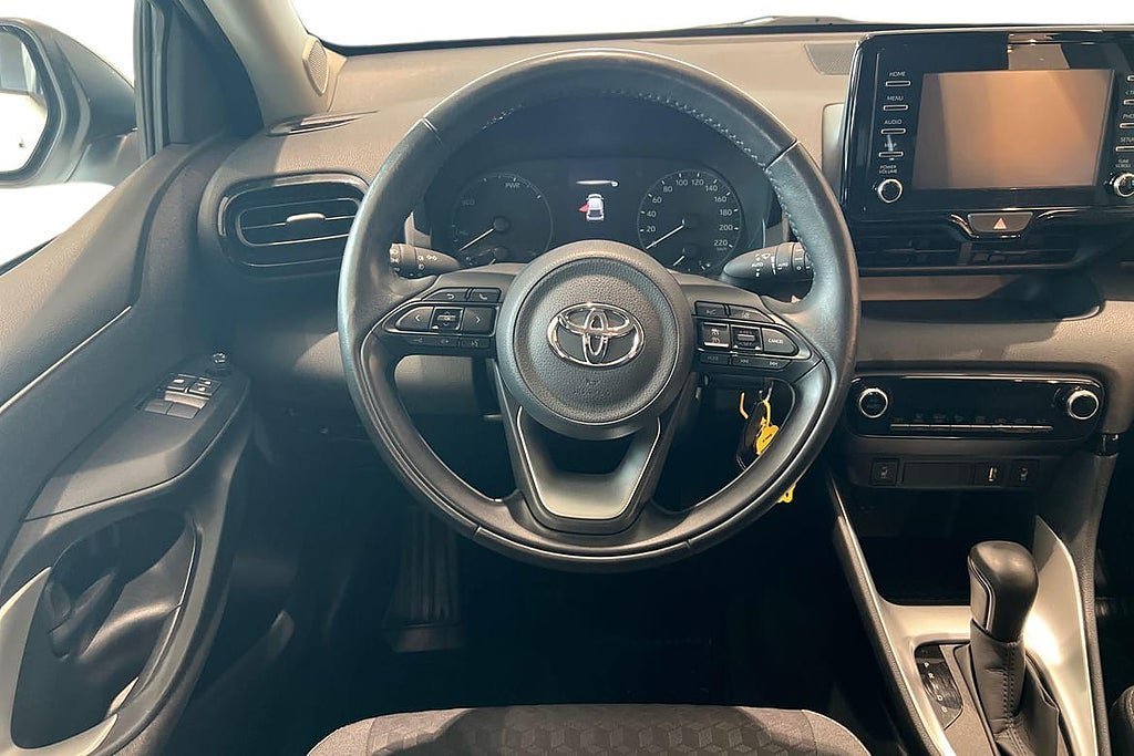 Vehicle Image 11