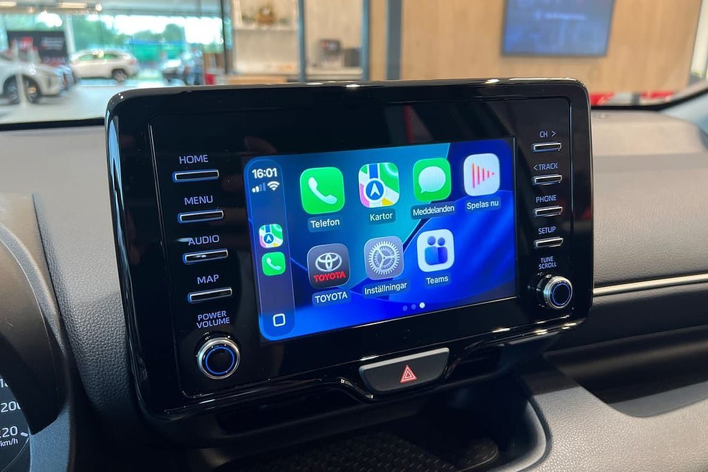 Vehicle Image 15