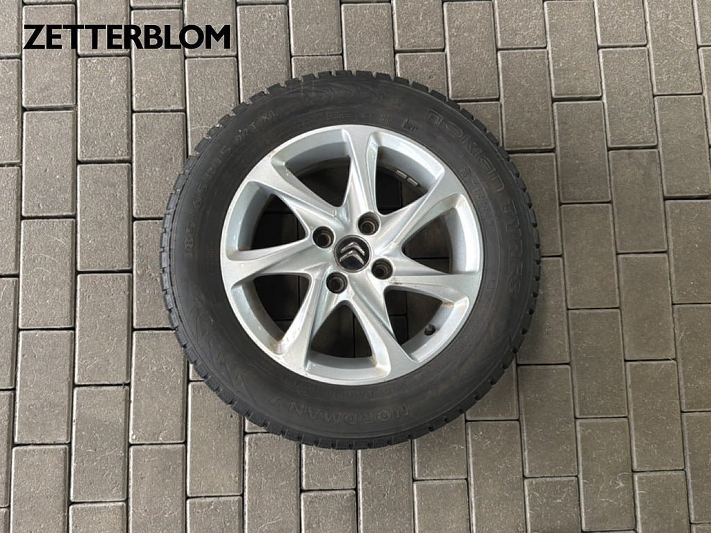 Vehicle Image 15