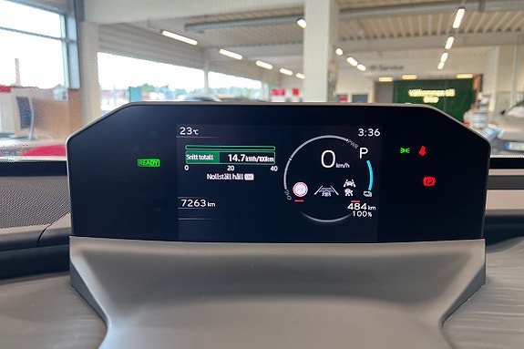 Vehicle Image 15