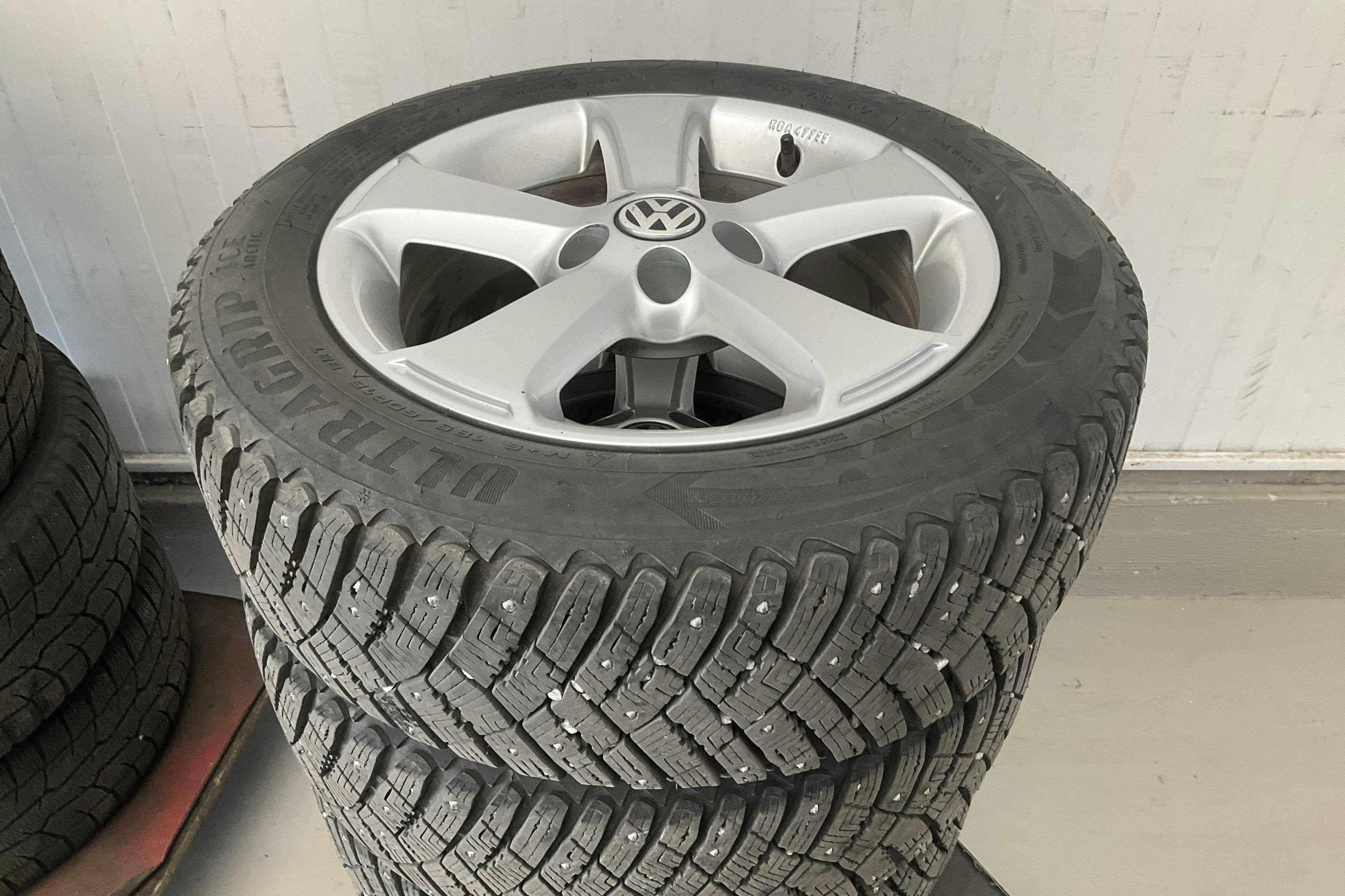 Vehicle Image 14