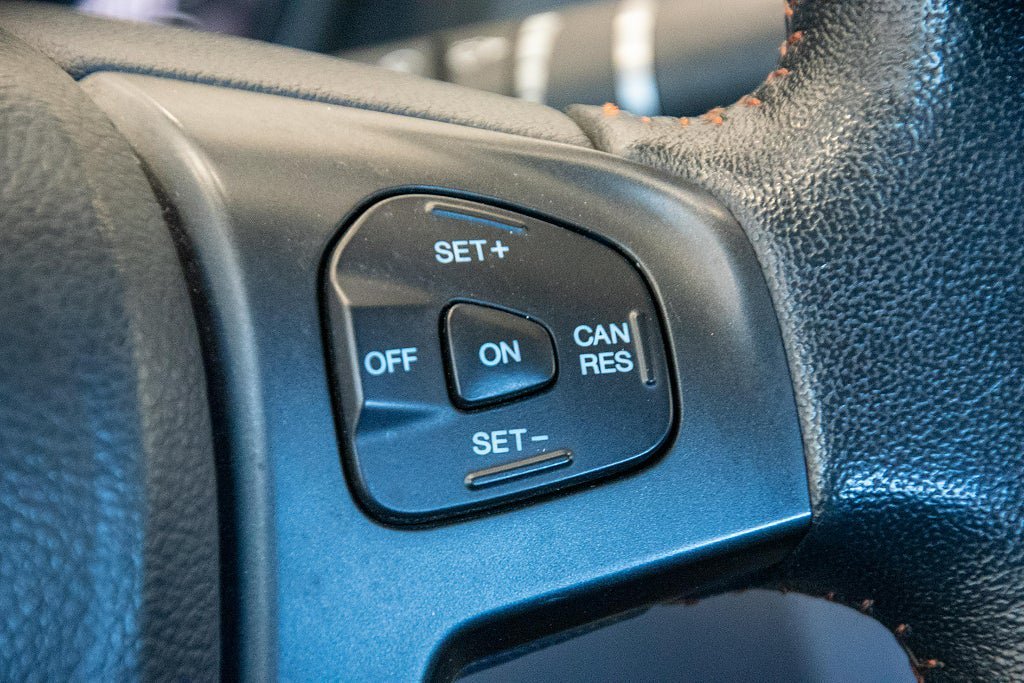 Vehicle Image 25