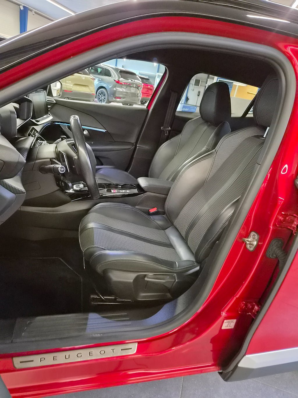 Vehicle Image 7