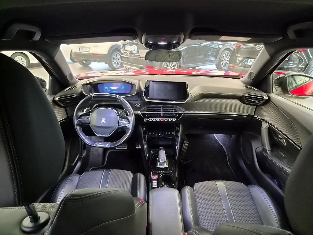 Vehicle Image 9