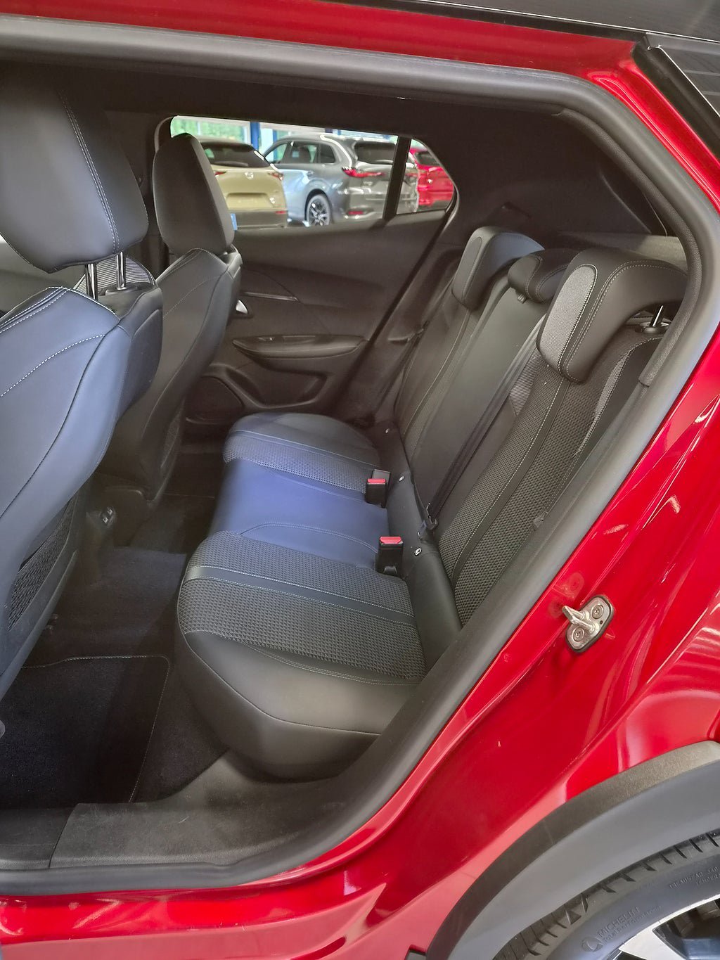 Vehicle Image 13